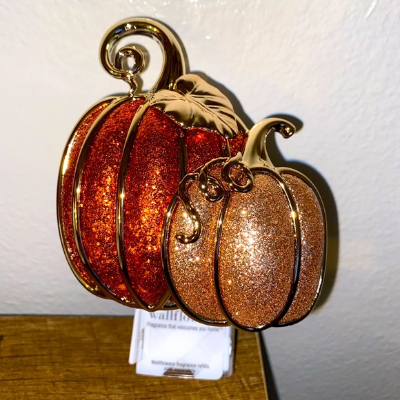 Sparkly Pumpkins - Picture 1 of 1